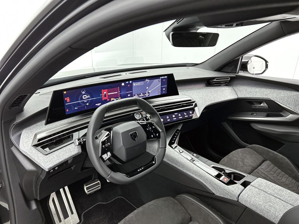 Peugeot 5008 hybrid 145 pk automaat gt | panoramadak | agr stoelen | trekha