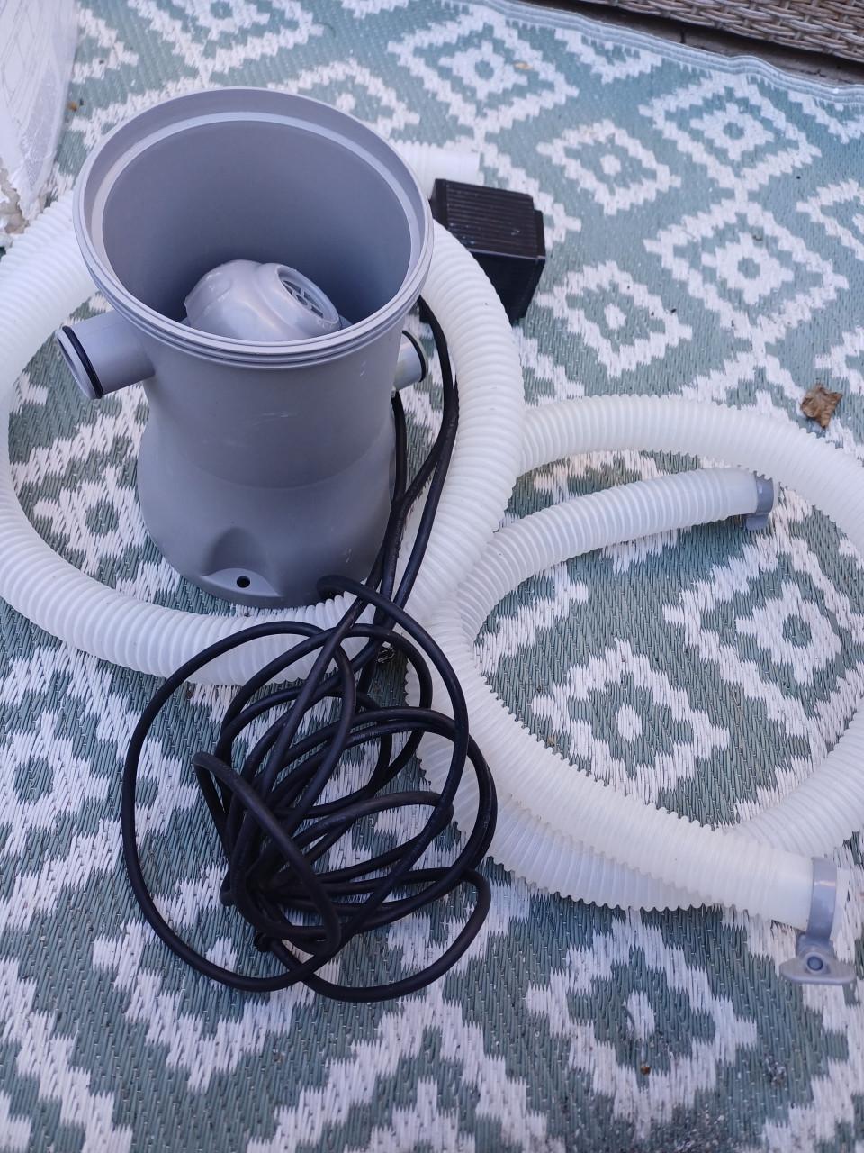 Zwembad met toebehoren