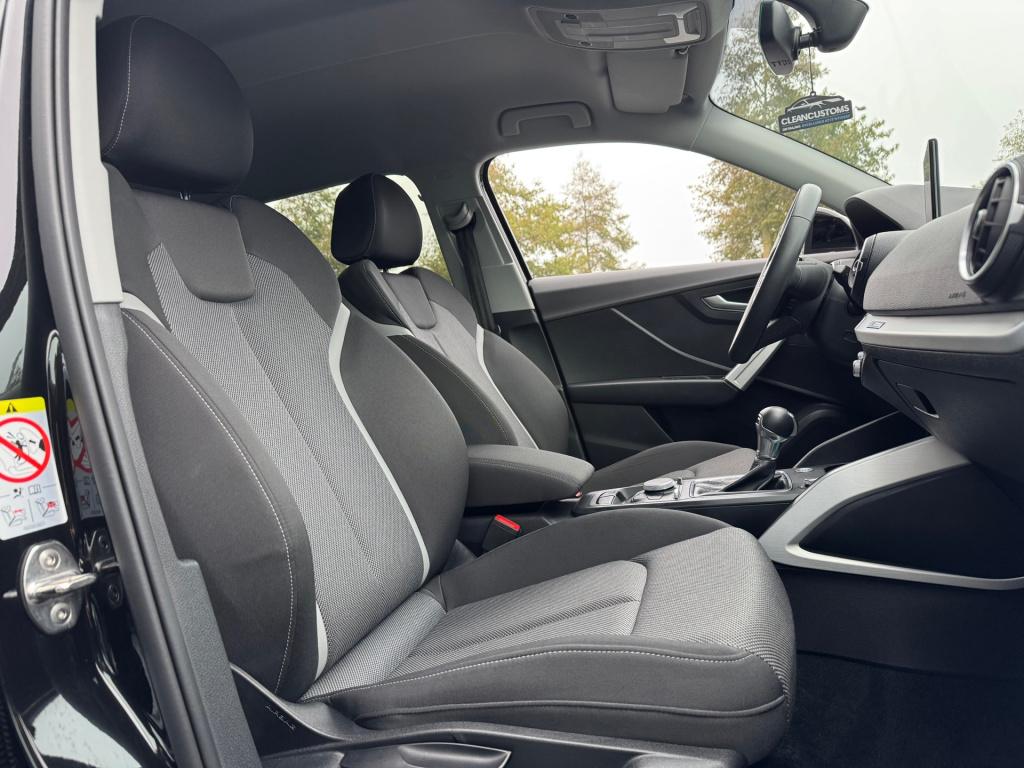Audi Q2 35 tfsi sport * black pack * keyless * matrix led * stoelverwarming