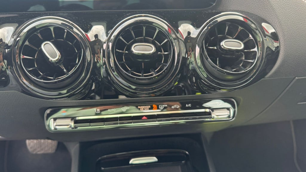 Mercedes-Benz Gla-klasse 180 business solution
