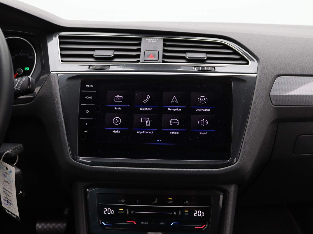 Volkswagen Tiguan 1.5 tsi life | automaat | lmv | climate control | navigat