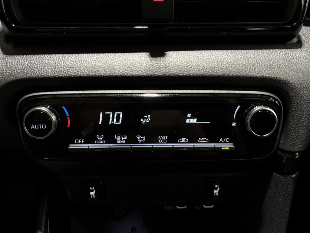 Toyota Yaris 1.5 hybrid 115 dynamic | pack comfort |