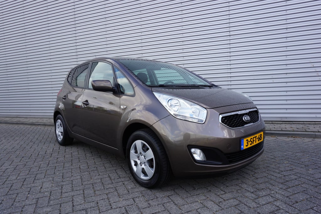 Kia Venga 1.4 cvvt 20th anniversary airco / navi / cruise / trekhaak / elek