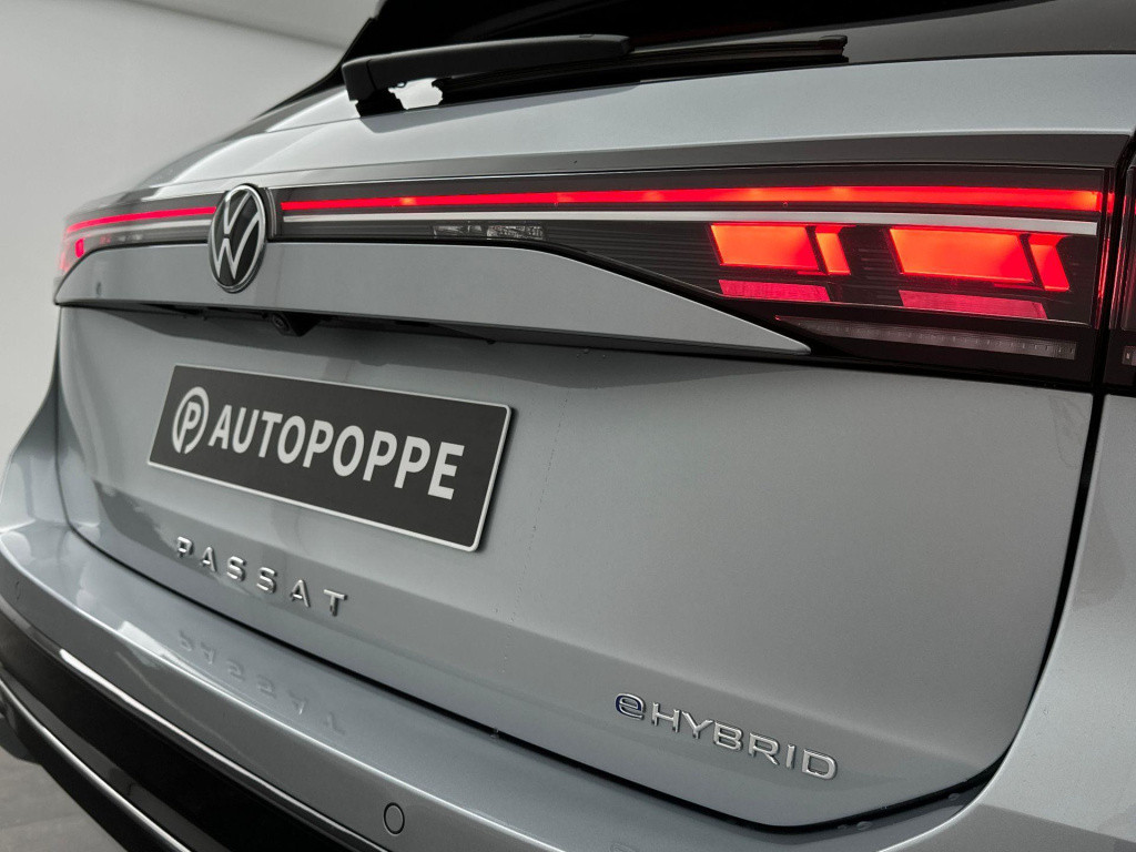 Volkswagen Passat variant elegance business 1.5 ehybrid 150 kw / 204 pk var