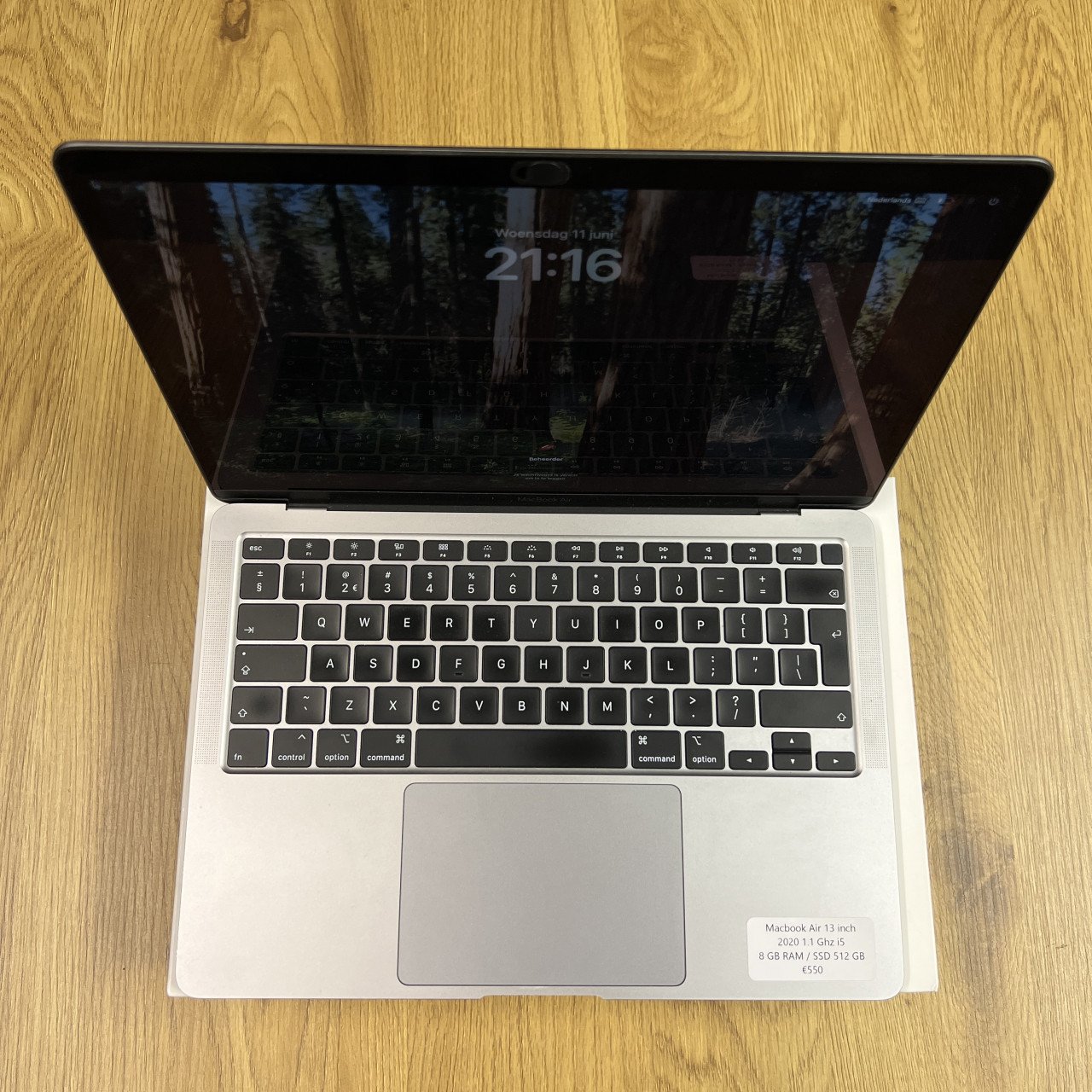 Macbook Air 13 inch 2020 i5 512 GB