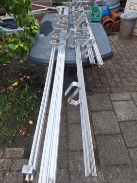 Daksteunen te koop