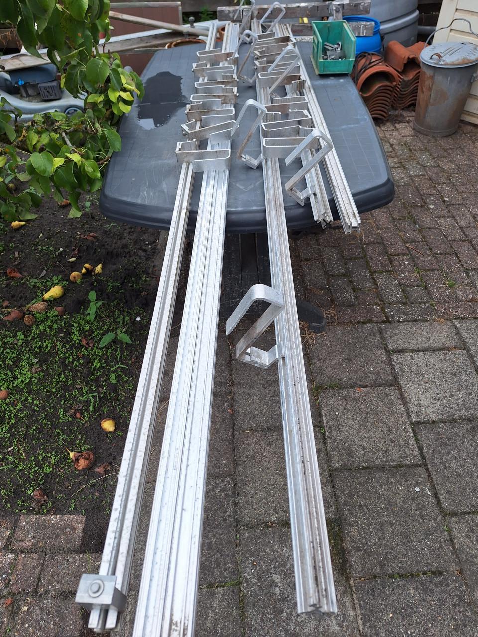 Daksteunen te koop