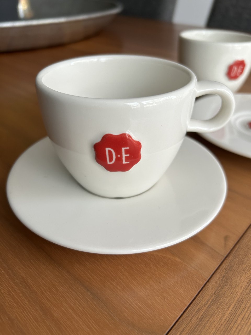 2 mokken en schotels Douwe Egberts