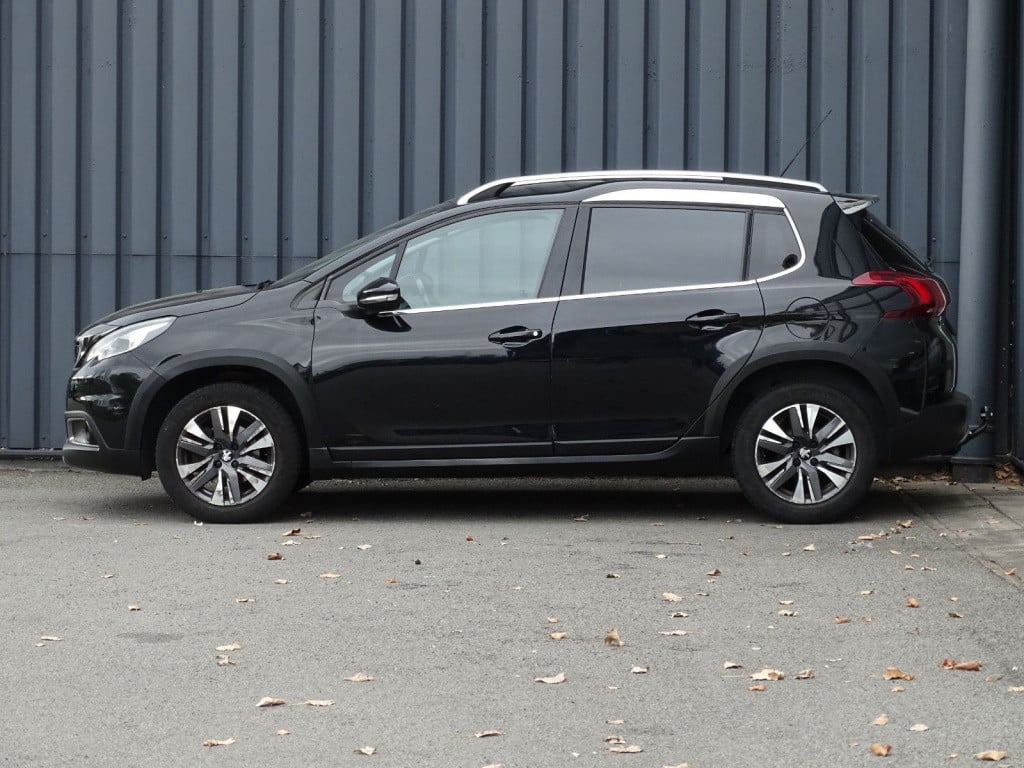 Peugeot 2008 1.2 puretech gt-line | pano | trekhaak | bluetooth | navi