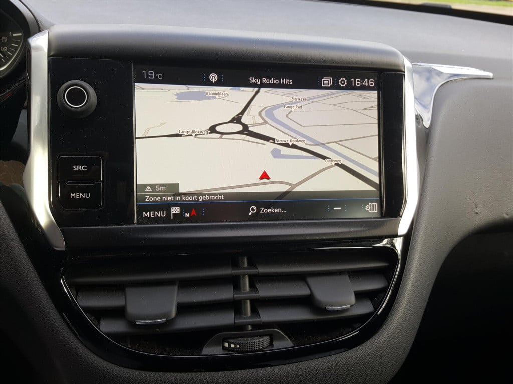 Peugeot 208 blue lion 1.2 pt-82pk 5d navigatie | apple carplay & android au