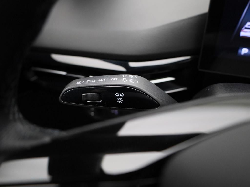 MG Mg4 Ev electric standard 51 kwh | navigatie | apple carplay / android au
