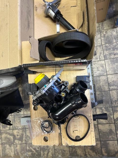 Nieuwe watrpomp VW Tiquan 2 ltr automaat 2008