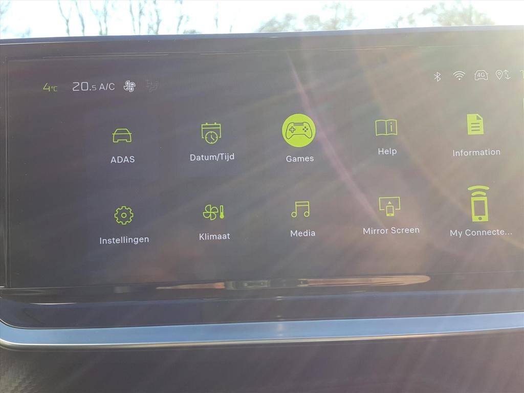 Peugeot 208 allure 1.2 mild-hybride 100pk automaat (e-dcs6) navigatie met a