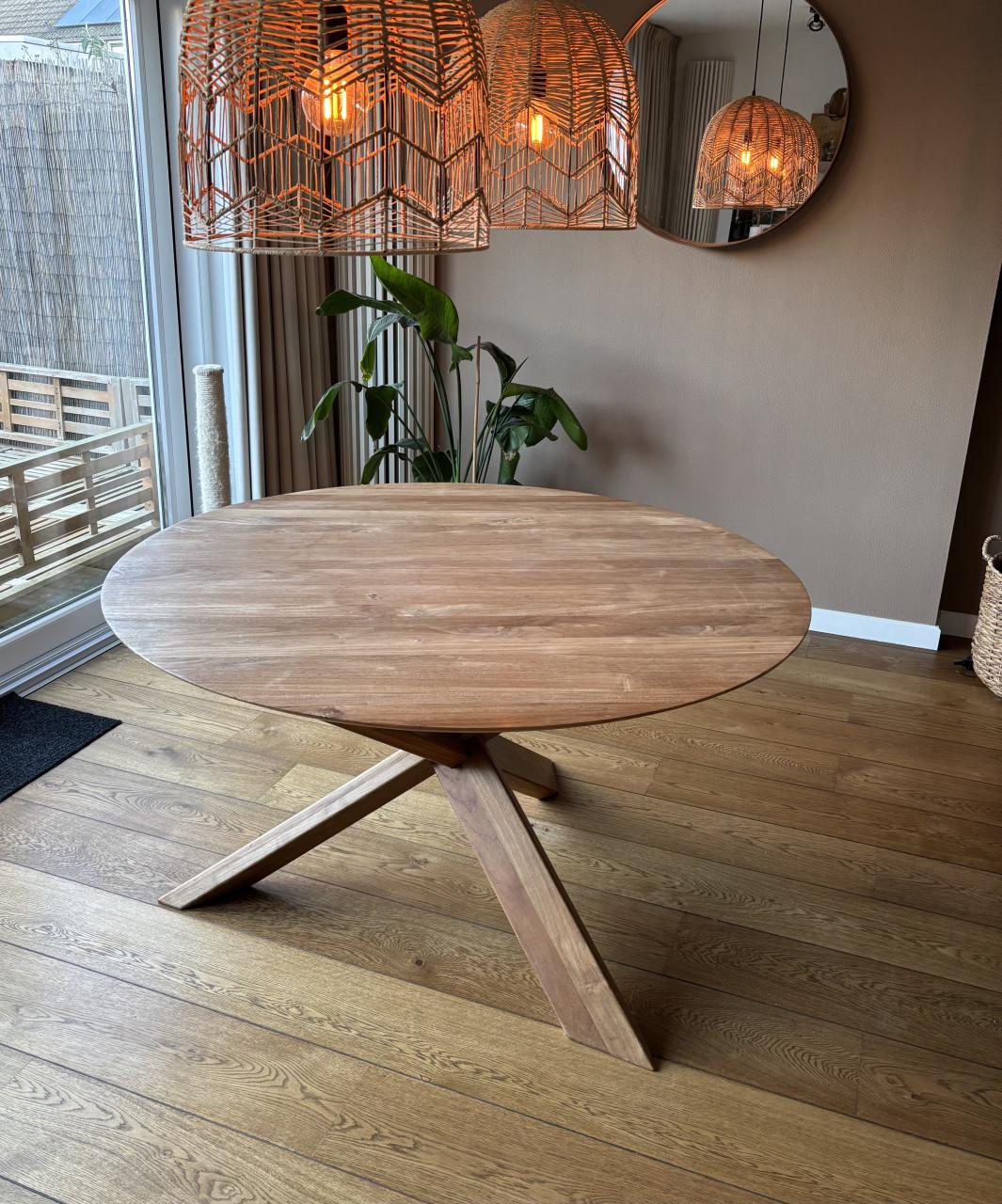 Ethnicraft ronde eettafel eikenhout 136cm