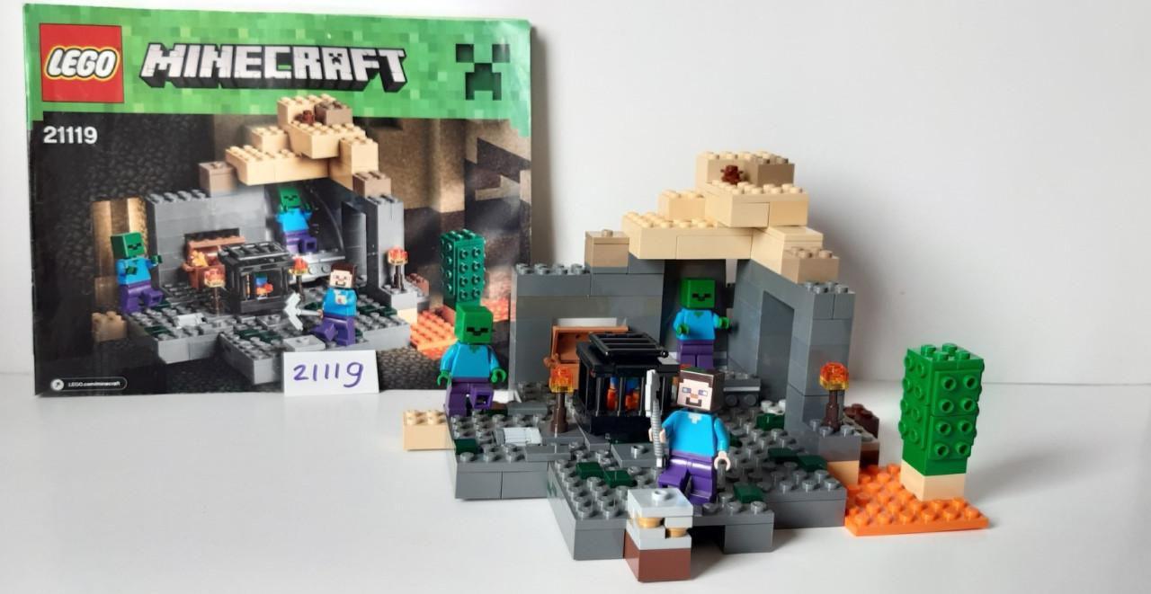 LEGO Minecraft  21119: De Kerker- The Dungeon