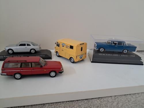 Diverse 1 : 43 modellen, in prima staat