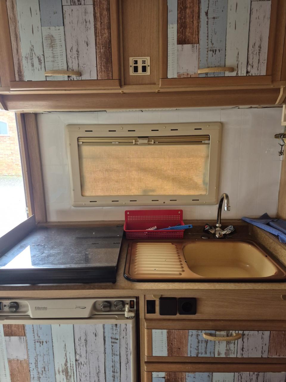 Leuke camper met een beetje werk