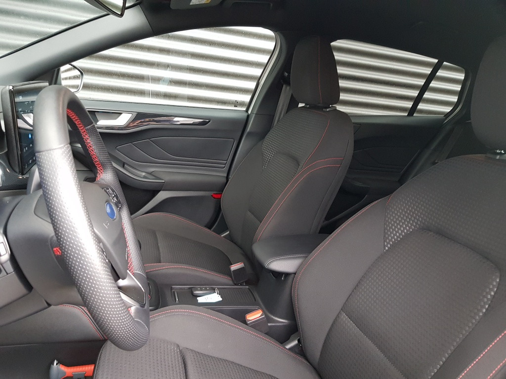 Ford Focus wagon st-line x 1.0 ecoboost