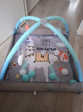 Momi speelkleed baby
