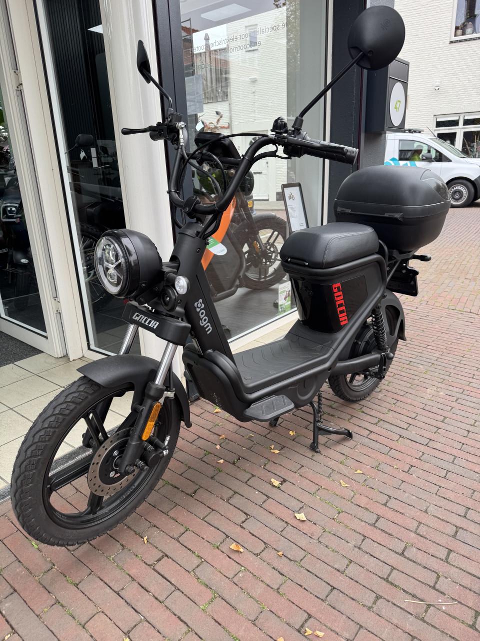 AGM Goccia CEV 1000 elektrische scooter 25km