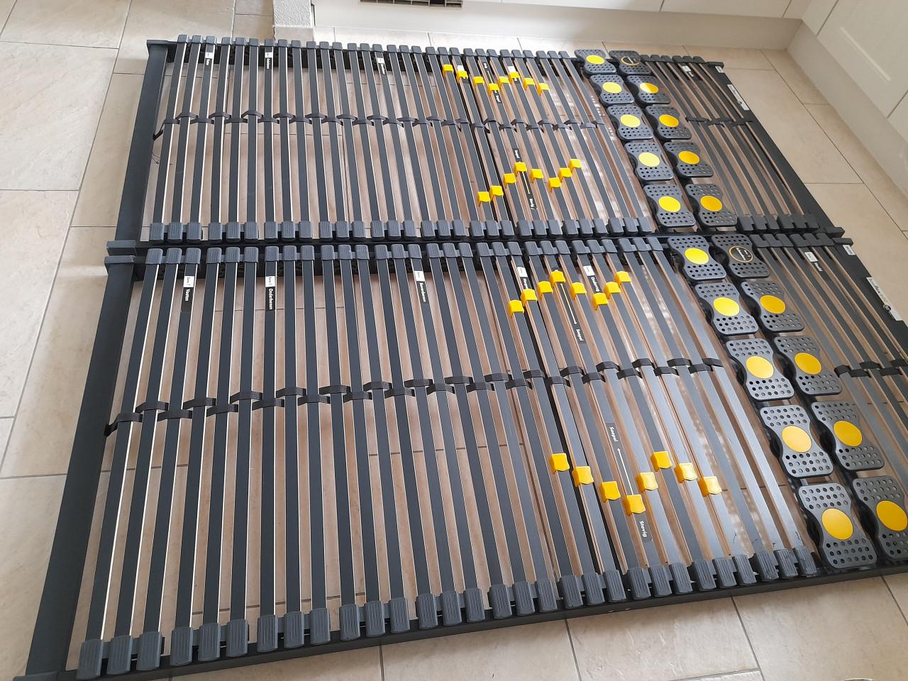 2 x Bossflex 600  lattenbodem  90 x 200 ( in goede nette  staat)