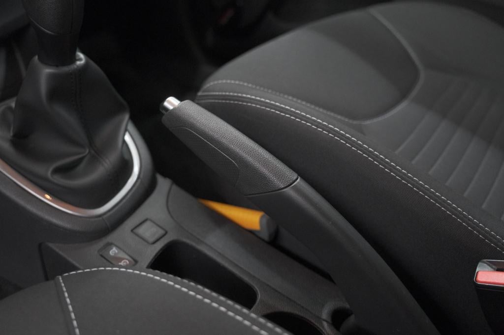 Renault Clio tce 90 limited | trekhaak | navigatie | parkeersensoren