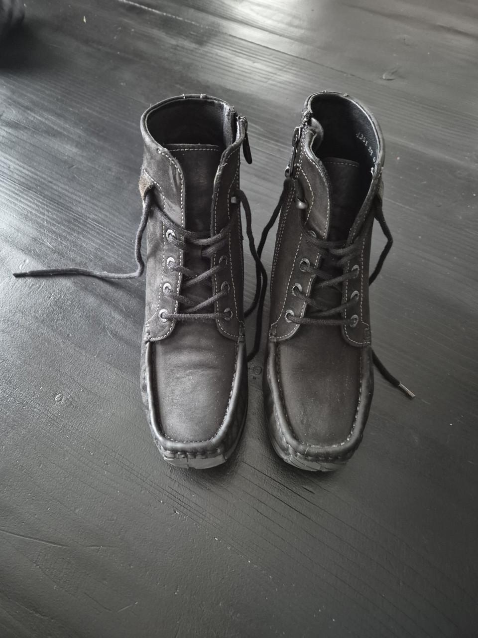 Te koop zwarte damesboots wolky