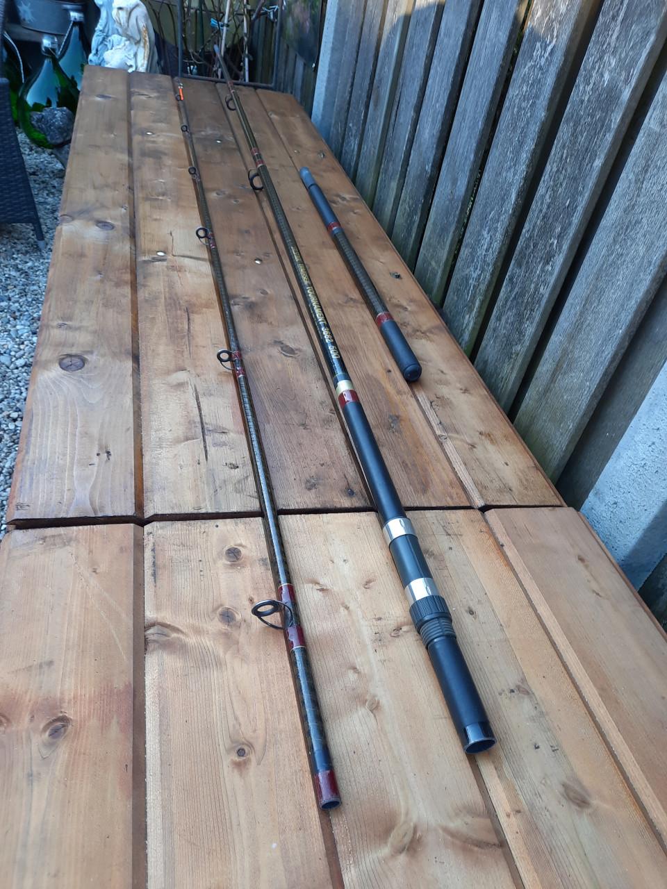 Te koop zeehengels 2 stuks