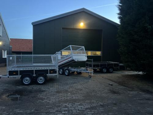 Verschillende nieuwe aanhangers