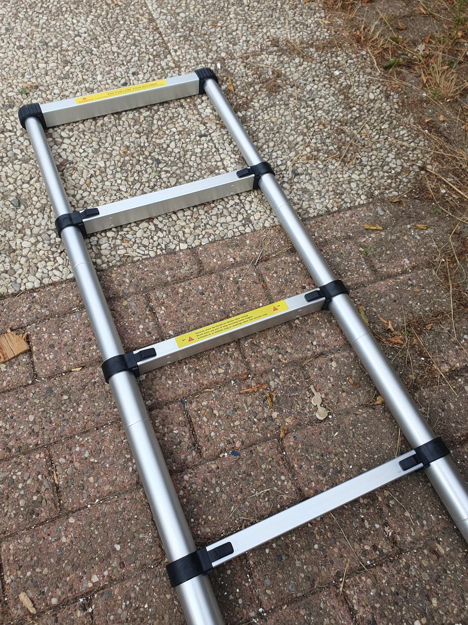 Outbee Telescopische Ladder 2,6 Meter – Aluminium – Inklapbaar – 150 kg