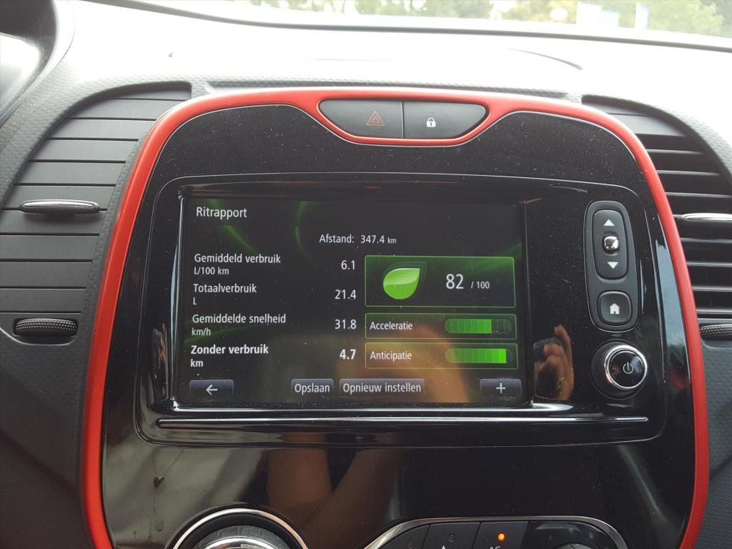 Renault Captur tce 120pk edc helly hansen | navigatie | trekhaak | bluetoot