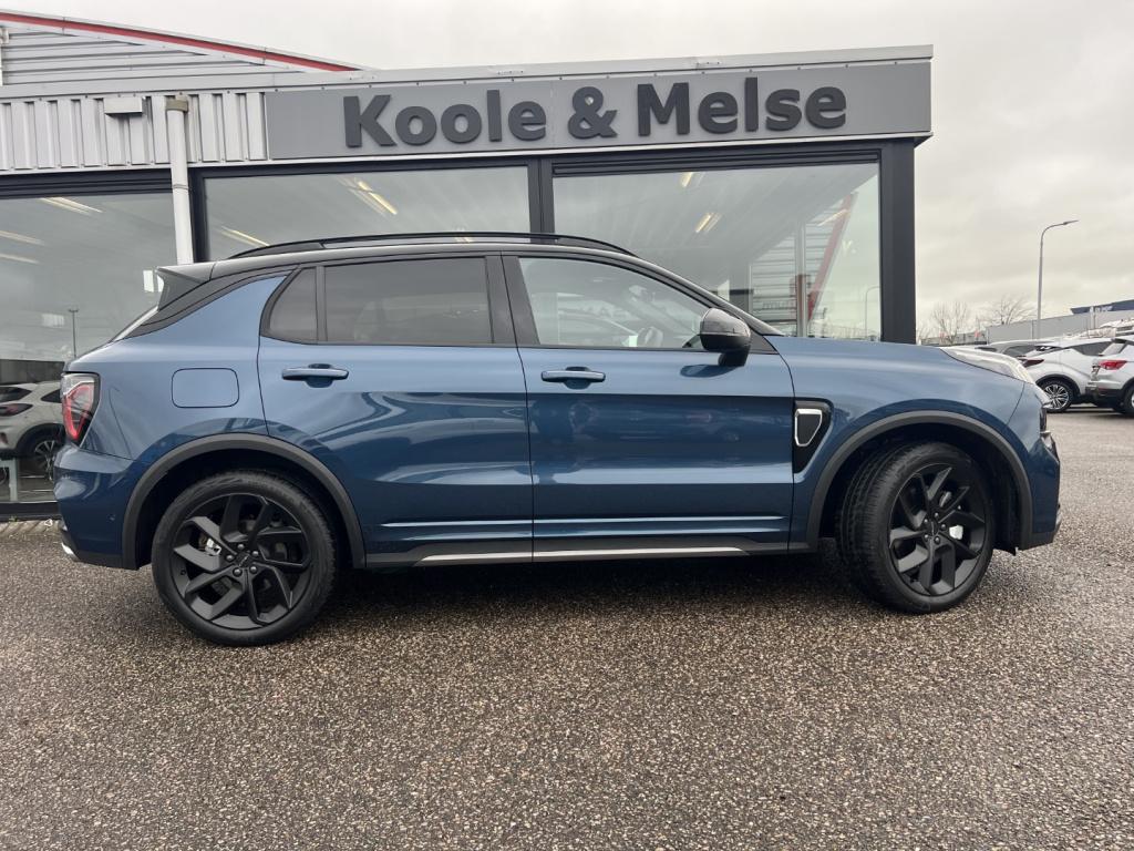 Lynk & Co 01 1.5 261pk plug in hybrid ,black edition , zwarte velgen , pano