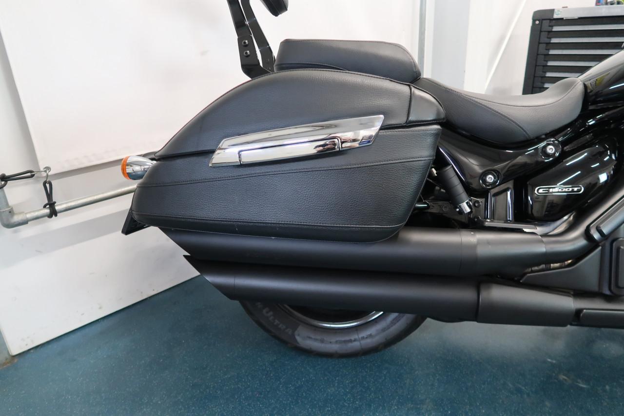 Suzuki Intruder C1500BT zeer lage km stand