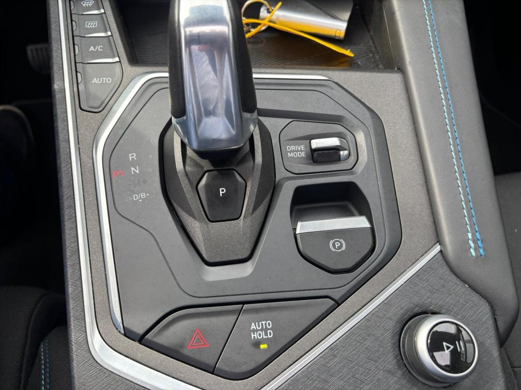 Lynk & Co 01 261pk phev 7dcth , panoramadak , adaptive cc , 360gr camera , 