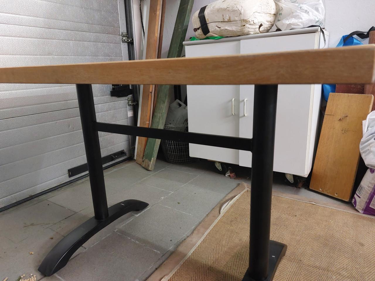 Mooie stevige eettafel