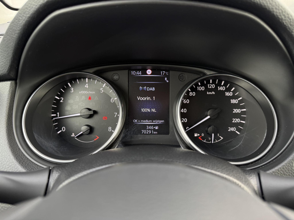 Nissan Qashqai 1.2 tekna | trekhaak | panoramadak | navigatie | 360° camera