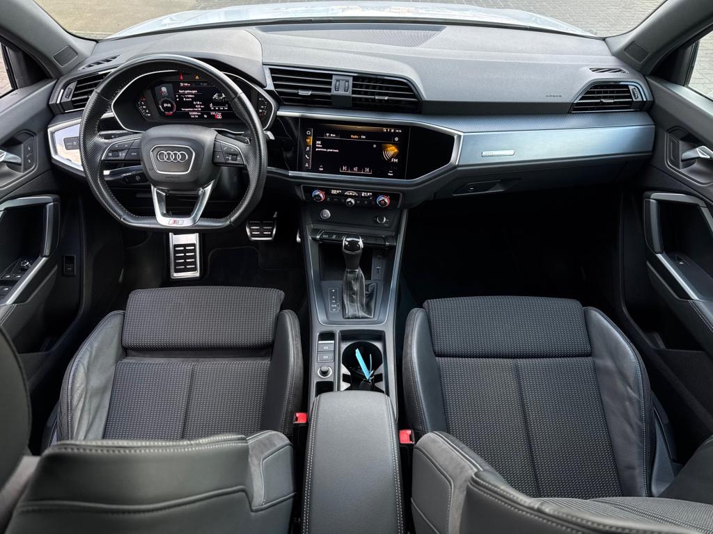 Audi Q3 35 tfsi 3x s-line* keyless * matrix led * camera * carplay
