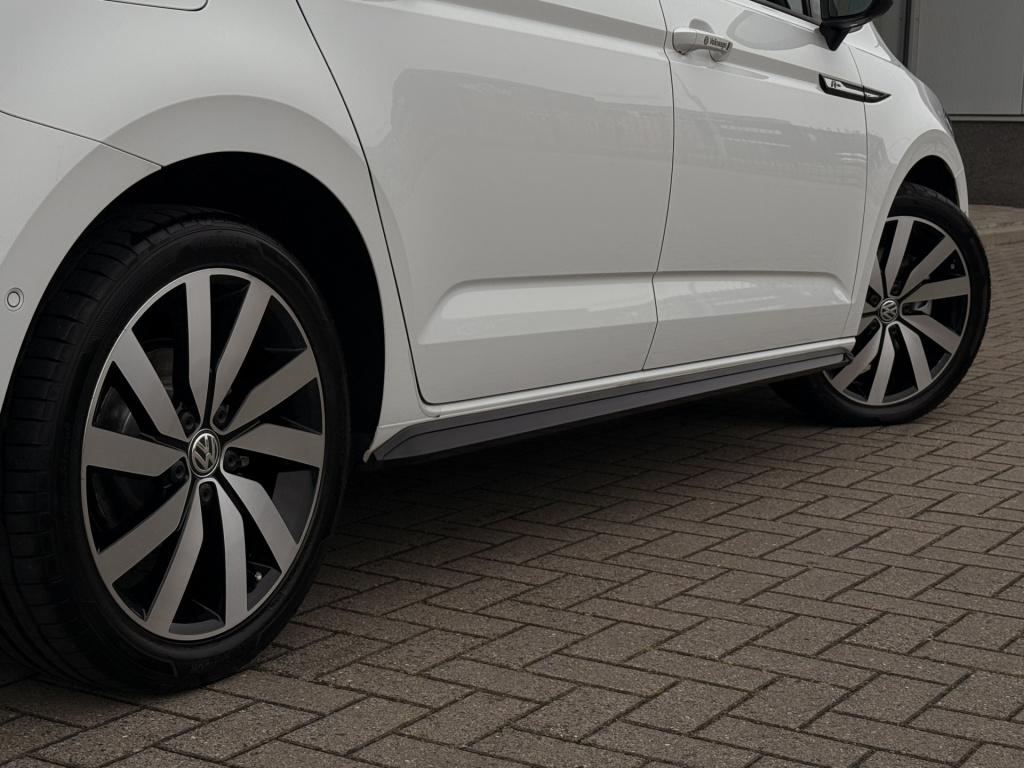 Volkswagen Touran 1.5 tsi highline business r 7p | acc | achteruitrijcamera
