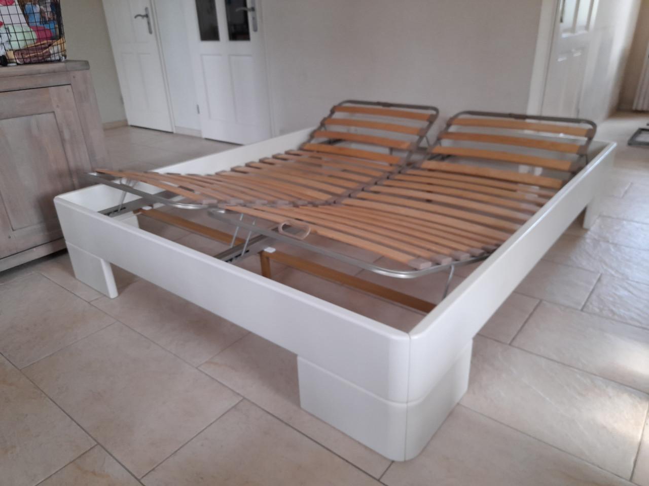 2 Persoons bed 160 x 200 (in goede staat )