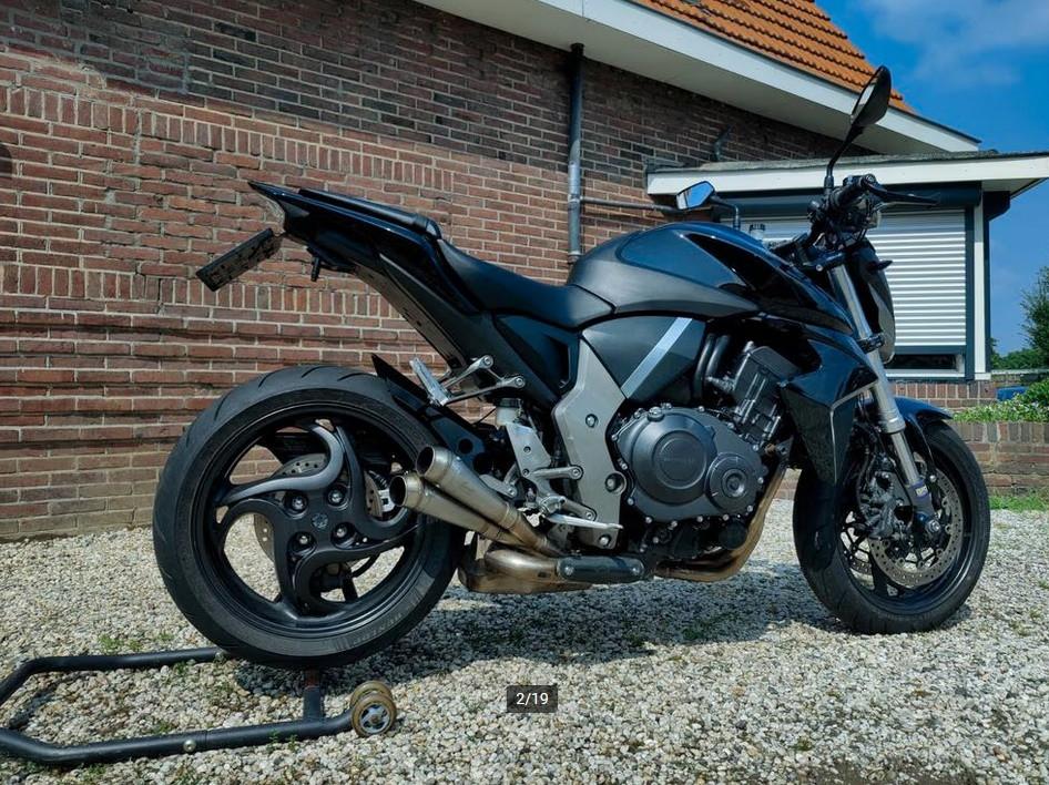 Honda CB1000R veel extra's - lage km. stand te koop