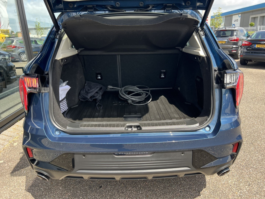 Lynk & Co 01 1.5 261pk plug in hybrid , trekhaak , pano dak , 360gr camera