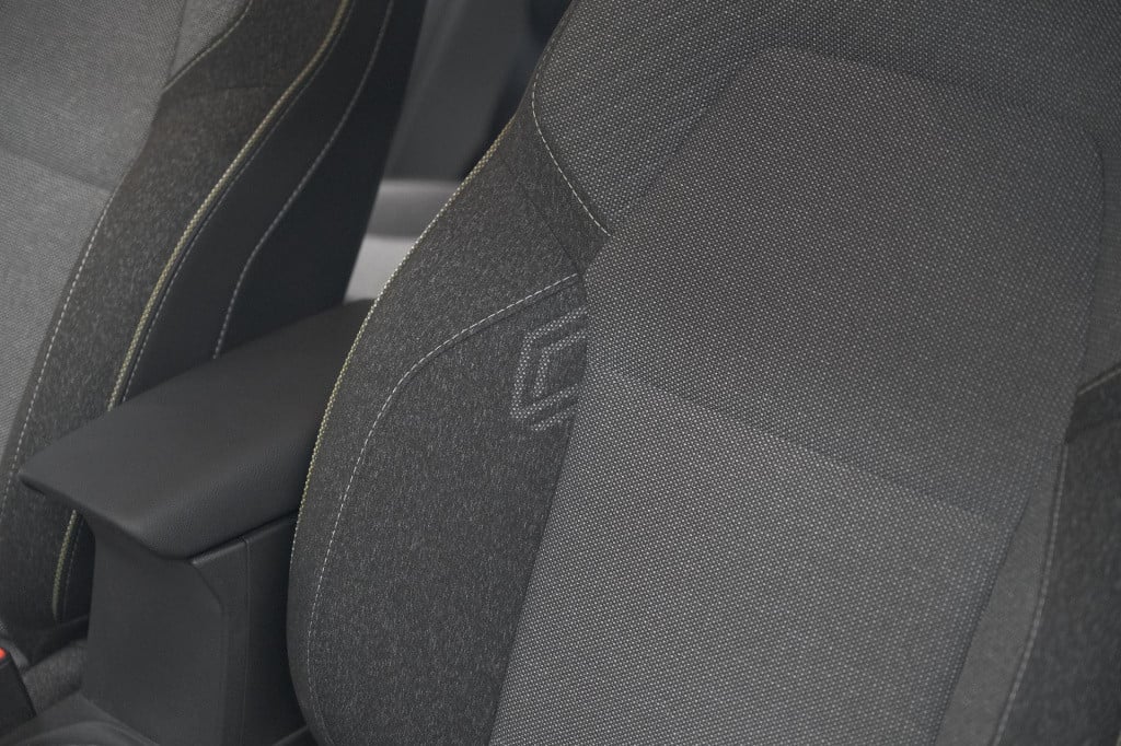 Renault Captur mild hybrid 160 edc techno | camera | navigatie | apple carp