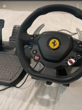 Thrustmaster ferrari stuur en pedalen