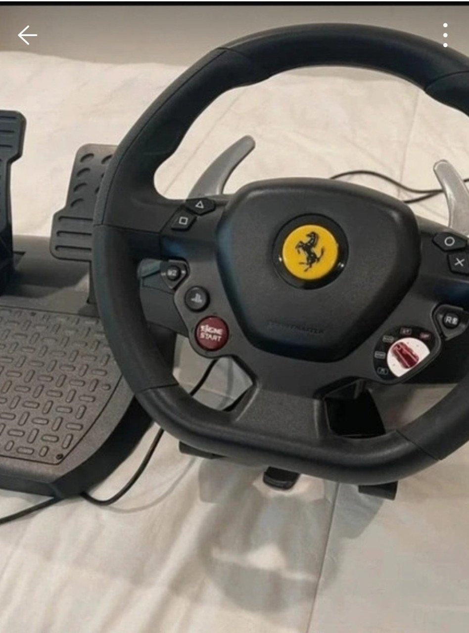 Thrustmaster ferrari stuur en pedalen