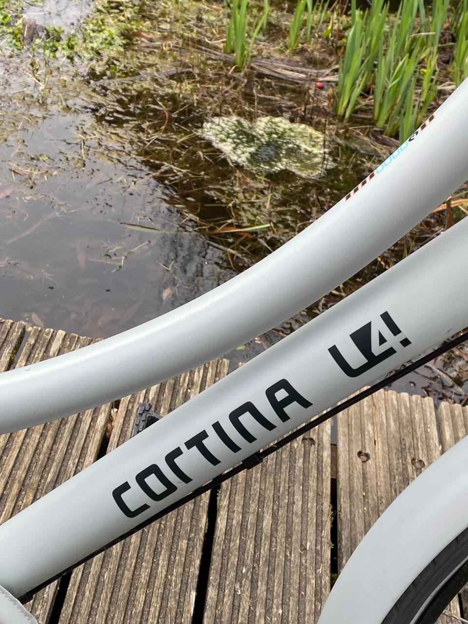 Cortina U4 transporter 26 inch ijs blauw