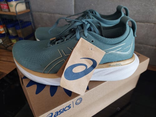 Nieuwe Asics dames(hardloop)sneakers mt 39,5