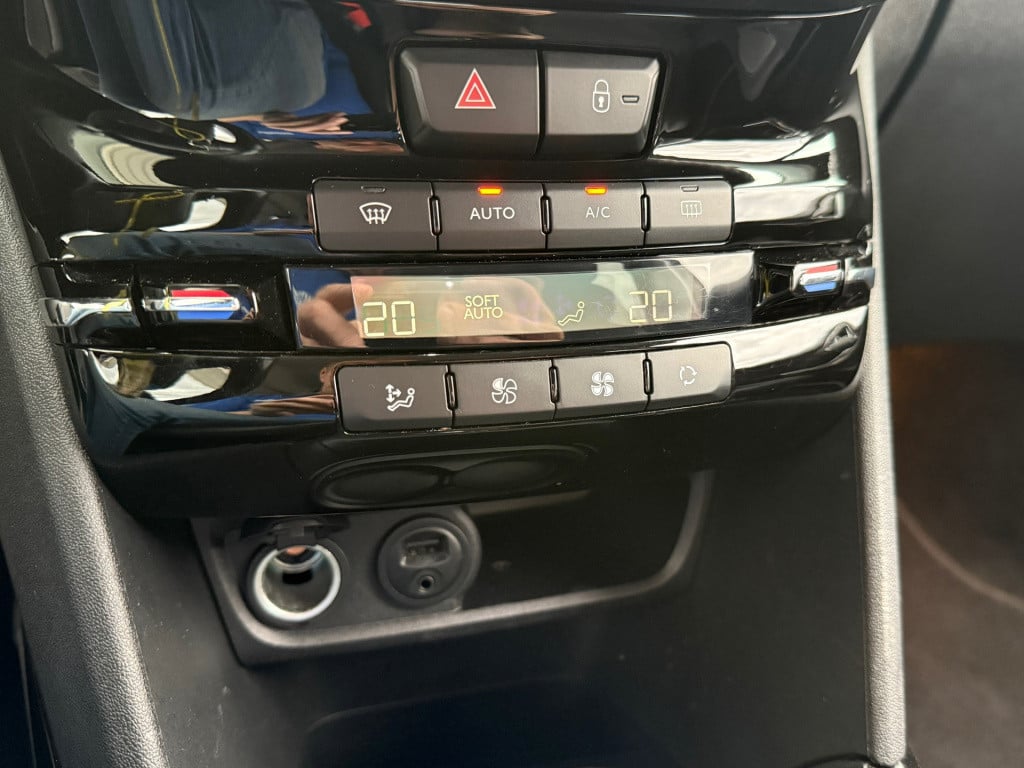 Peugeot 2008 1.2 puretech allure automaat
