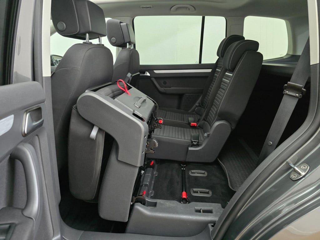 Volkswagen Touran occasion 1.4 tsi 5 persoons met panoramadak en grote koff