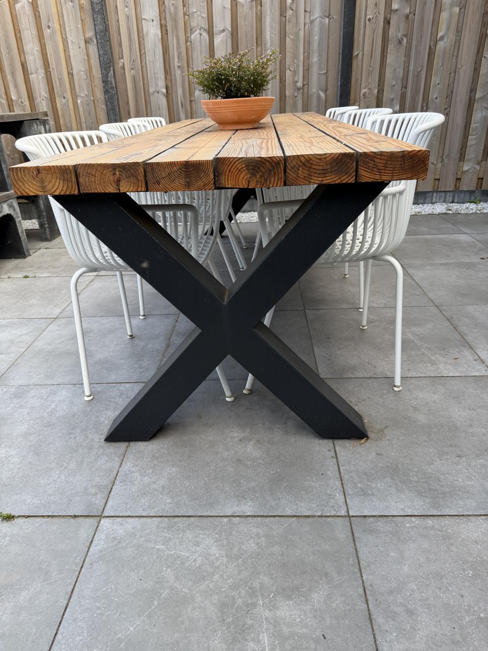 Buiten tafel teak hardhout + 6 stoelen KICK collection