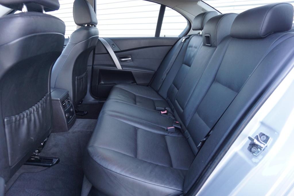 BMW 5 Serie 523i automaat - airco / navi / cruise / leder / pano / stoelver